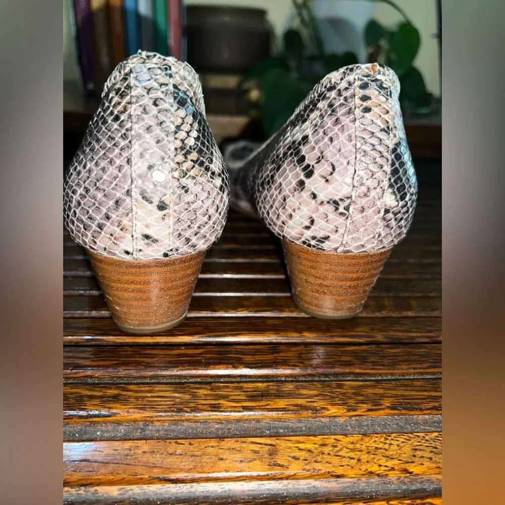 Cole Haan Women's Snakeskin‎ Peep Toe Heels - Black and Tan